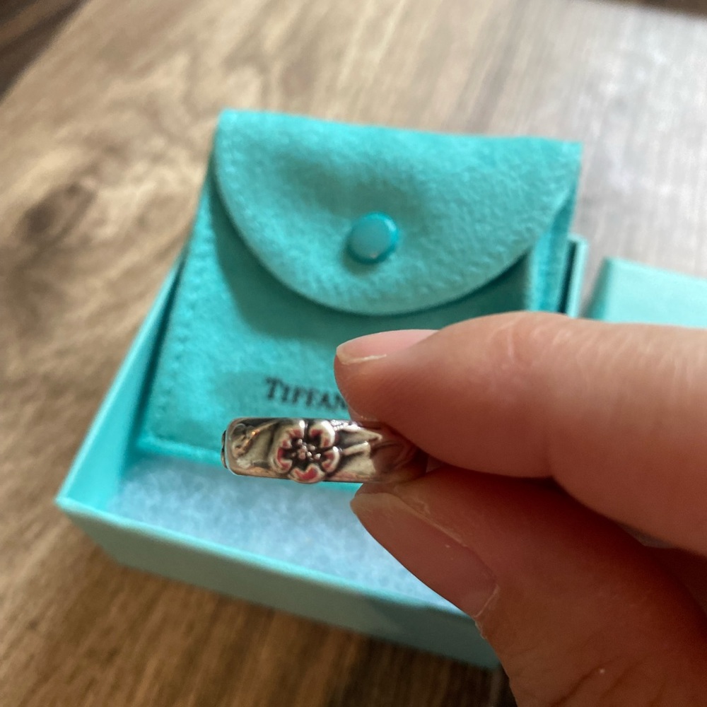 Tiffany and Co Nature ring size 7